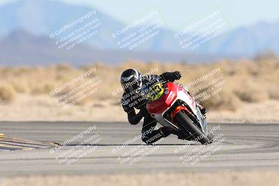 media/Dec-07-2025-CVMA (Sun) [[3e7d2de5dc]]/Race 9-Formula UL Shootout/